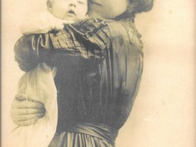 1910 or 1911 Gma Mary Doyle with baby Ruth.jpg